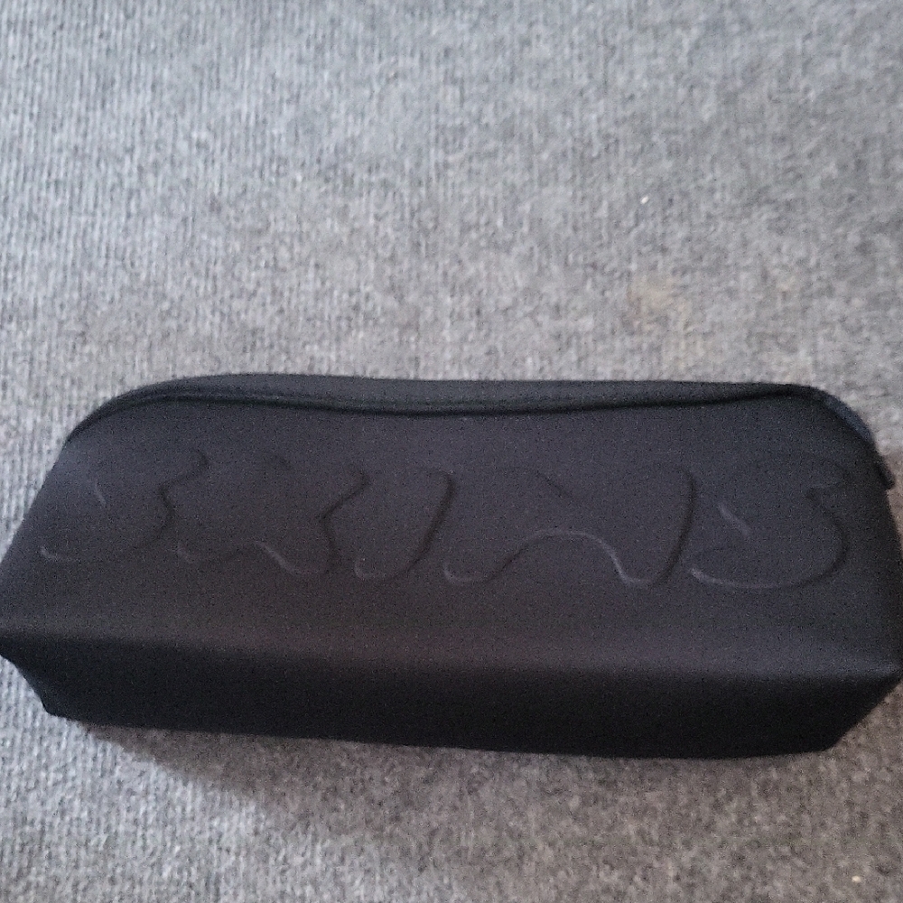 Skims Black Neoprene Case